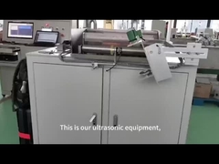 مقطع فيديو لمعدات بالموجات فوق الصوتية تستخدم الماء كمترافق للكشف عن كتلة نحاسية كبيرة